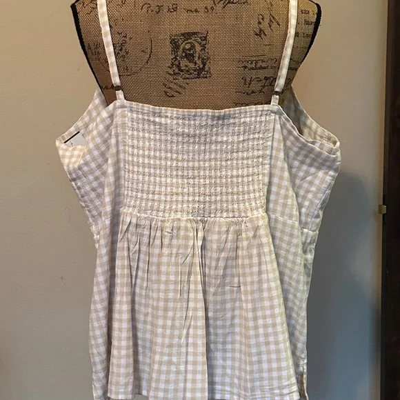 LAST ONE! Cute plus tank top-New without tag! - Picture 3 of 4